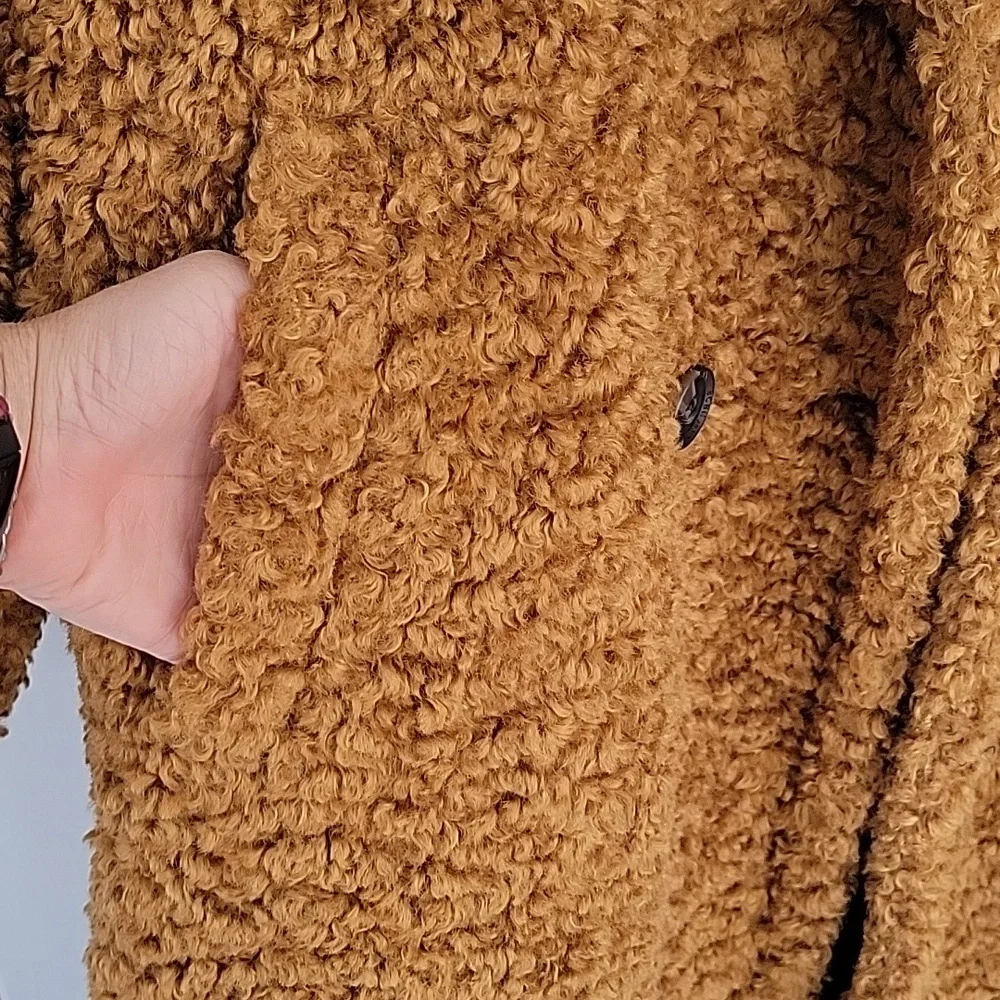 BCBGeneration Double Breasted Faux Fur Teddy Coat Sz L Toffee - Picture 6 of 13